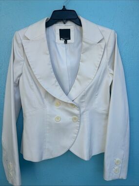 White jacket blazer